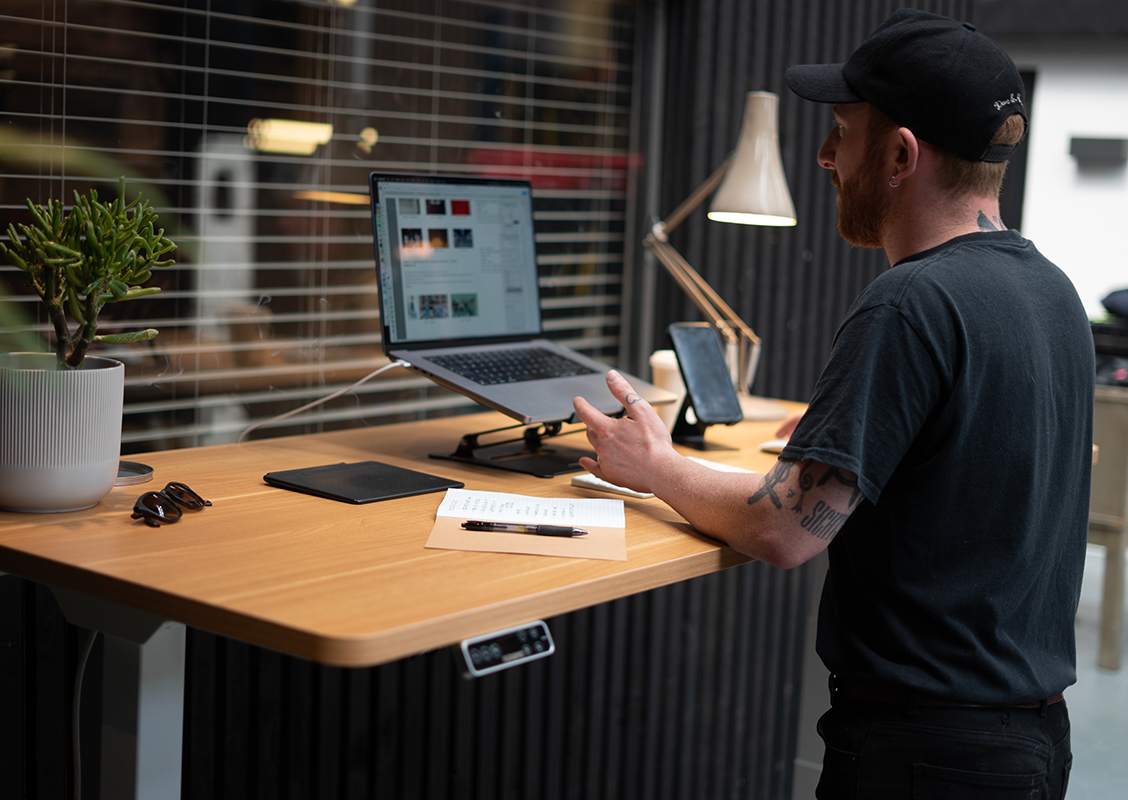 Standing Desks: An Effective and Simple Way of Optimising Your Well ...